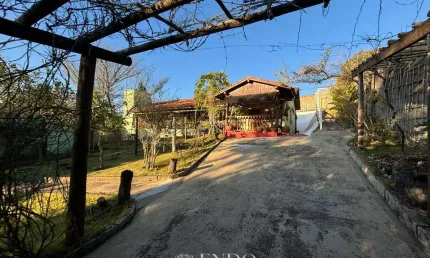 Linda Chácara Próx ao centro com belo paisagismo Aceita Financiamento Bancário