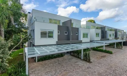Casa em Condomínio para venda  no Bairro Pedra Redonda em Porto Alegre