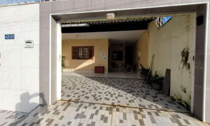 Casa para Venda em Fortaleza, Aracapé, 3 dormitórios, 1 suíte, 2 banheiros, 3 vagas