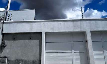 Casa para Venda em Fortaleza, Parangaba, 3 dormitórios, 1 suíte, 2 banheiros, 2 vagas