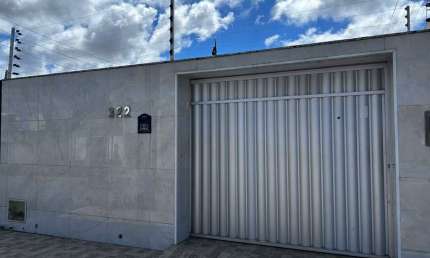 Casa para Venda em Fortaleza, Boa Vista-Castelão, 3 dormitórios, 1 suíte, 2 banheiros, 2 vagas