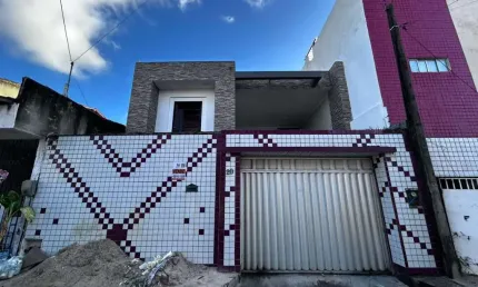Casa Duplex/Usada para Venda em Fortaleza, Maraponga, 6 dormitórios, 4 suítes, 4 banheiros, 1 vaga