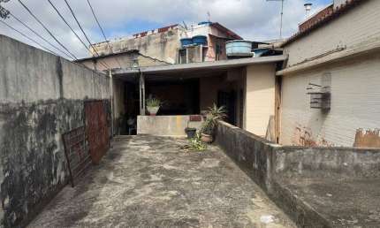 Terreno com 135,90² com 01 casa construída no Bela Vista - Osasco/SP