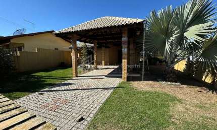 Casa com 3 quartos à venda na Rua Varsóvia N° 428, Itaguaçu, São Francisco do Sul