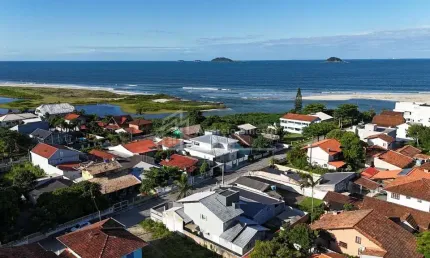Casa com 4 quartos à venda na rua dona emma 145, ubatuba, são francisco do sul, 239 m2 por r$ 1.200.000