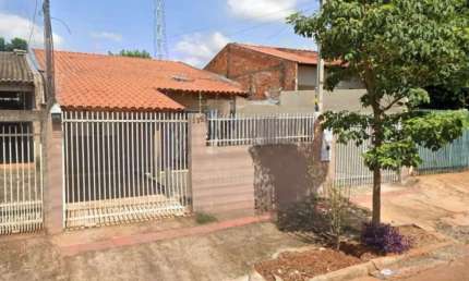 Casa semi mobiliada para alugar com 1 dormitório na região Oeste de Londrina
