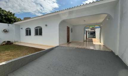 Casa ampla com 4 quartos sendo 1 suíte na Região Leste sendo próximo ao Aeroporto