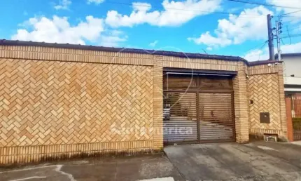 Casa para alugar no Jardim Europa, 4 suítes em Londrina