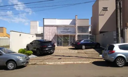 Imóvel comercial no Jardim Country Club com 60m² total, 17,60m² útil, contendo 2 salas com ar-condicionado