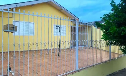 Casa para venda e locação com 3 quartos e edícula na Zona Norte próximo a Avenida Saul Elkind