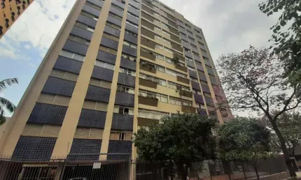 Apartamento à venda e locação no Edifício Marchezini, localizado na região Central de Londrina