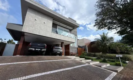 Casa para venda no condomínio Sun Lake com 3 suítes, piscina privativa e cozinha planejada