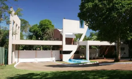 Casa à venda no Royal Park Residence com 4 suítes - Região Oeste