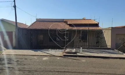 Casa à Venda com 3 Dormitórios no Vivi Xavier, Londrina