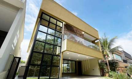 Casa à Venda com 4 suítes no Royal Forest em Londrina