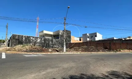 Terreno à venda com 282,64m² no Farid Libos em Londrina