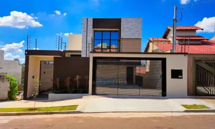 Casa à Venda no Bairro Universitário com 3 Suítes e Área de Lazer