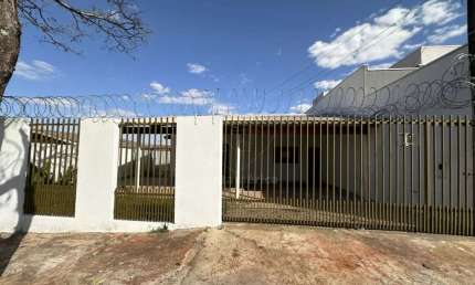 Casa com 3 quartos à venda na Rua Jorge Hannuch, Casa, --, Santa Rita 1, Londrina