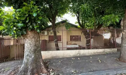 Casa à venda com 353m² em Londrina no Bairro Vila Nova