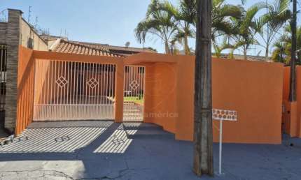 Casa à Venda e para Aluguel no Jardim das Palmeiras com 2 quartos em Londrina