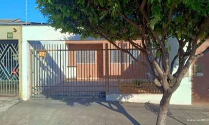 Casa à venda no Jardim Belém com 3 quartos, sendo 1 suíte - Região Norte