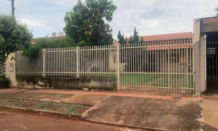 Casa à Venda no Jardim Paris com 2 quartos - Região Norte