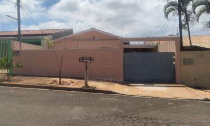 Casa à venda no Cinco Conjuntos - com 4 quartos, sendo 1 suíte