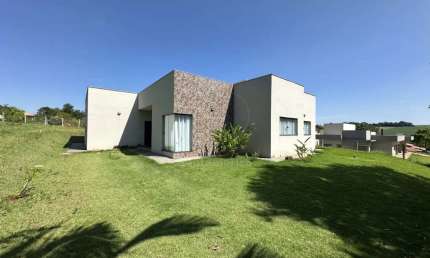 Casa no Condomínio Estância Cabral à venda com 2 quartos sendo 1 suíte