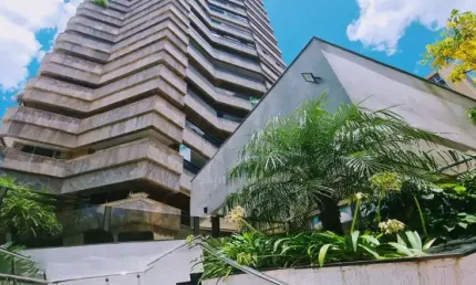 Apartamento à Venda no Edifício Imperador - com 4 suítes