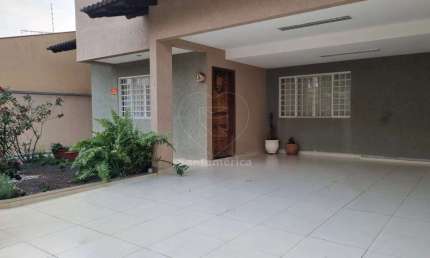 Casa para venda e aluguel no Jardim Monte Belo - com 4 quartos, sendo 1 suíte