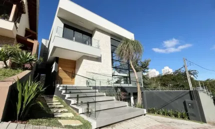 Casa com três suítes e piscina privativa à venda no Condomínio Ville Campestre