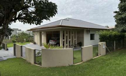 Casa térrea à venda no condomínio Estância Bom Tempo - com 3 suítes