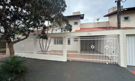 Casa de 2 andares para venda com 3 quartos e suíte próximo ao Norte Shopping