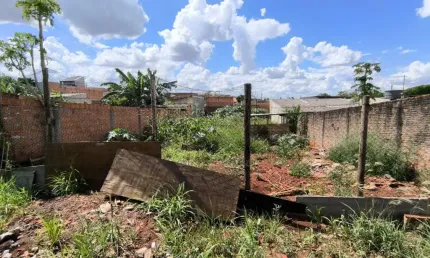 Terreno à venda na Rua Ângela Rigone Bertan, --, Jardim Vitória, Cambé