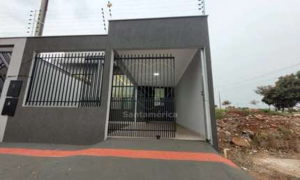 Casa à Venda na Região Norte, com 3 dormitórios sendo 1 suíte