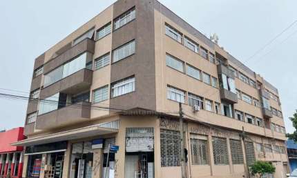 Apartamento com três dormitórios à venda no Edifício Ana Cristina