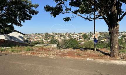 Terreno de 418,77m² em Declive no Jardim Sabará III