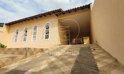 Casa com 3 Dormitórios à Venda na Região Norte, Cinco Conjuntos