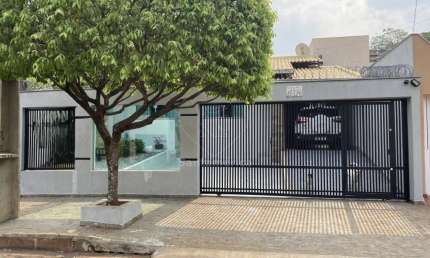 Casa com 3 quartos à venda na Rua Rodrigues Alves, --, Hedy, Londrina