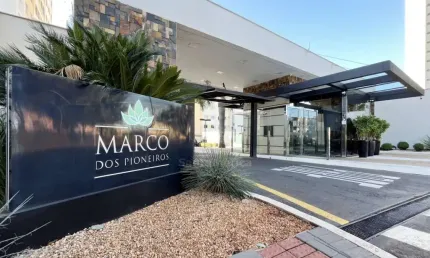 Apartamento com três dormitórios e uma suíte à venda no Edifício Marco dos Pioneiros
