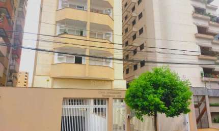Apartamento na Região Central à Venda com 2 Dormitórios no Edifício Ambassador Residence