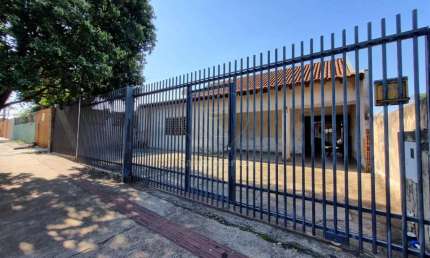 Casa com 3 dormitórios à venda no Parque das Indústrias