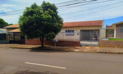 Casa à Venda com 2 Dormitórios e Dependência na Região Norte de Londrina