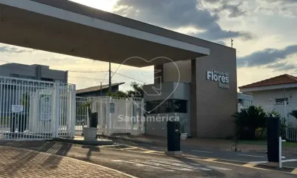 Casa no Condomínio Morada das Flores com 3 dormitórios sendo 1 suíte à venda