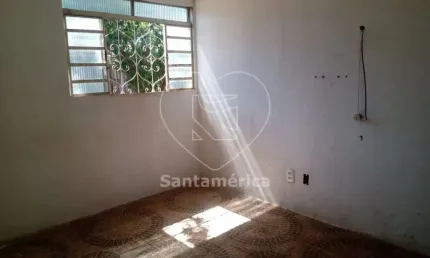Casa residencial no Conjunto Parigot de Souza, com área total de 300 m².