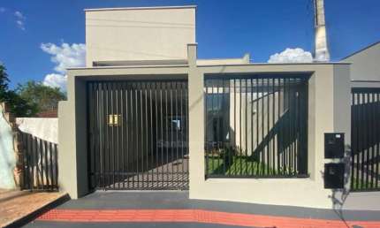Casa à venda com 2 dormitórios sendo 1 suíte em Londrina