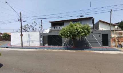 Casa com 4 quartos à venda na Rua Antônia Maria Gardemann, --, Conjunto Professora Hilda Mandarino, Londrina