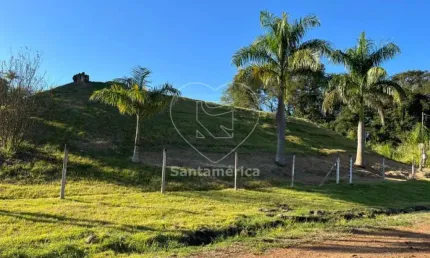 Chácara à venda no Recanto Fazenda da Nata contendo casa com 2 dormitórios sendo 1 suíte.