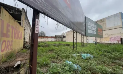 Terreno comercial à venda na Rua Guaporé, --, Centro, Londrina