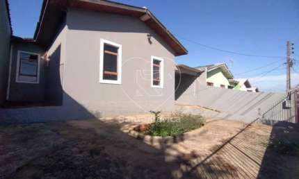 Casa com 104,30m² à venda no Semíramis na região Norte de Londrina